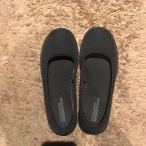 Black Skechers flats